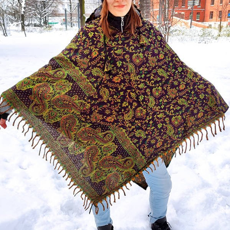 Indiańskie, ciepłe ponczo z frędzlami fioletowo zielone kwiaty (narzutka, sweter, akryl)