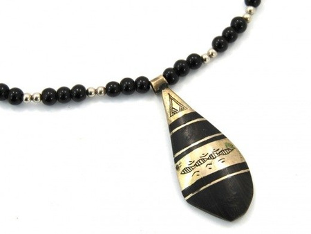 NASZYJNIK AMULET TUAREGÓW (MAROKO, AFRYKA, BIŻUTERIA, DREWNO)