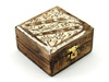 SZKATUŁKA RZEŹBIONA DREWNIANA (PUDEŁKO, 8X8CM, INDIE)