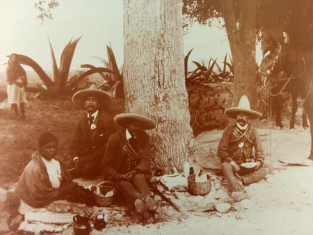 STARE ZDJĘCIE Z MEKSYKAŃSKIEJ REWOLUCJI FOTO SEPIA