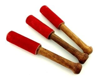 PATYK DO MISY GRAJĄCEJ CZERWONY DREWNIANY (15CM)