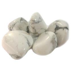 Biały howlit, kamień półszlachetny (minerał, kamień naturalny, ozdobny)