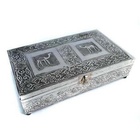 Kuferek, szkatułka metalowa, wielbłąd srebrna, Indie 25 cm